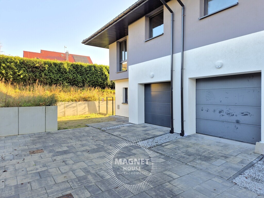 Dom w zabudowie bliźniaczej za miastem | Redlica (5)