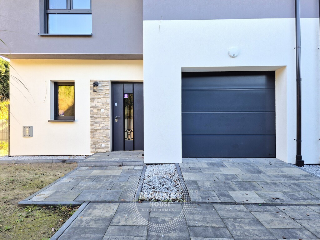 Dom w zabudowie bliźniaczej za miastem | Redlica (6)