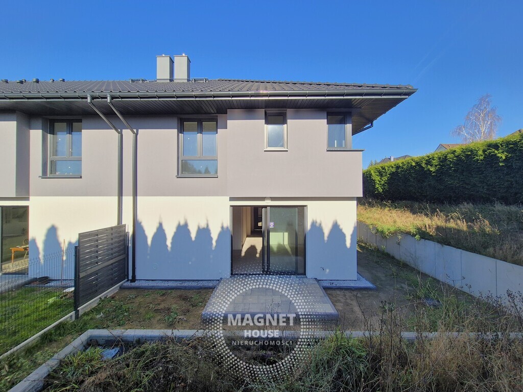 Dom w zabudowie bliźniaczej za miastem | Redlica (17)