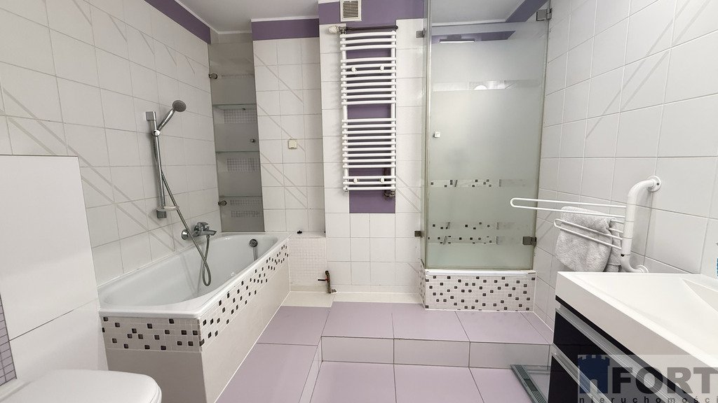 Mieszkanie w centrum z garażem i piwnicą (13)