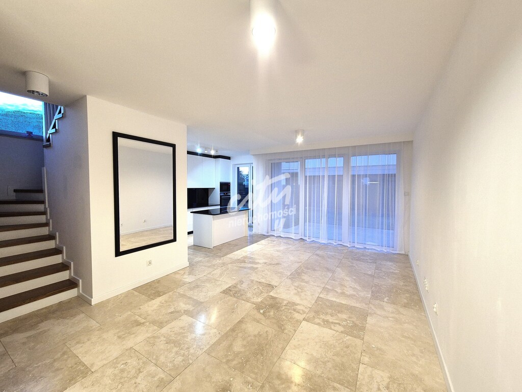 Krzekowo-Bezrzecze, skrajny segment, 4 pokoje (1)