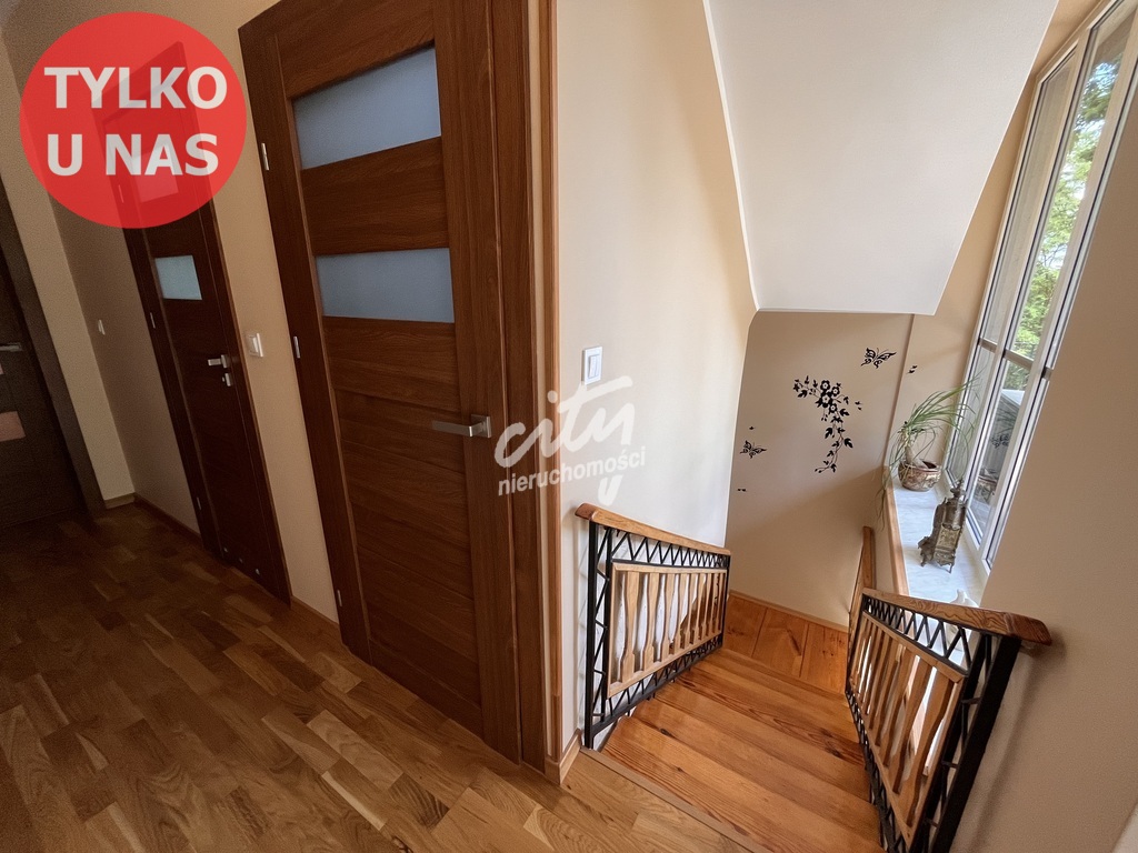 Dom dla rodziny - 9000 m2 prywatnej przestrzeni (9)