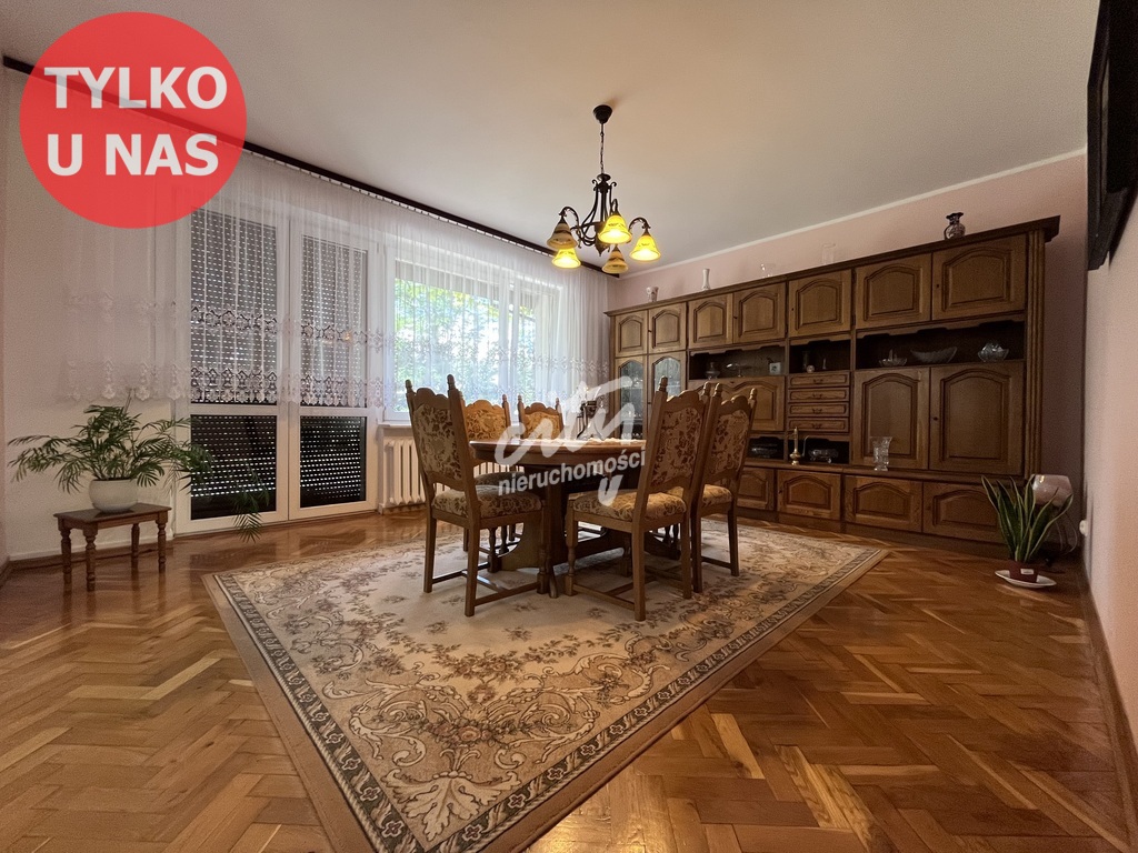 Dom dla rodziny - 9000 m2 prywatnej przestrzeni (4)