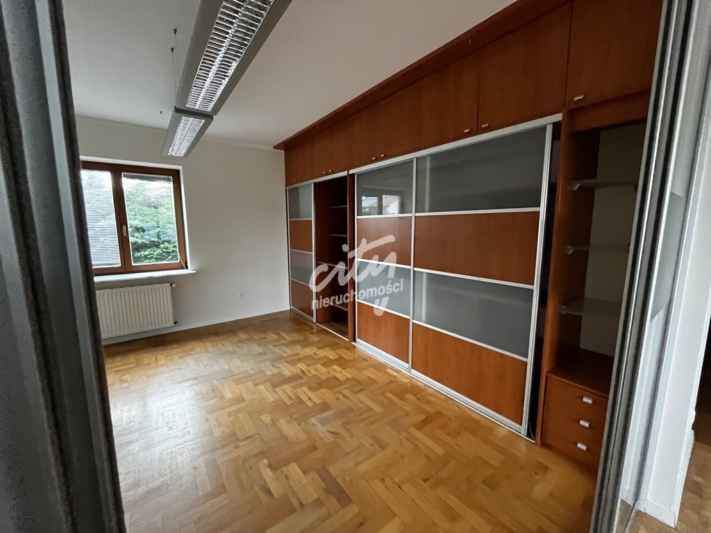 DOM NA DZIAŁALNOŚĆ NA BEZRZECZU (7)