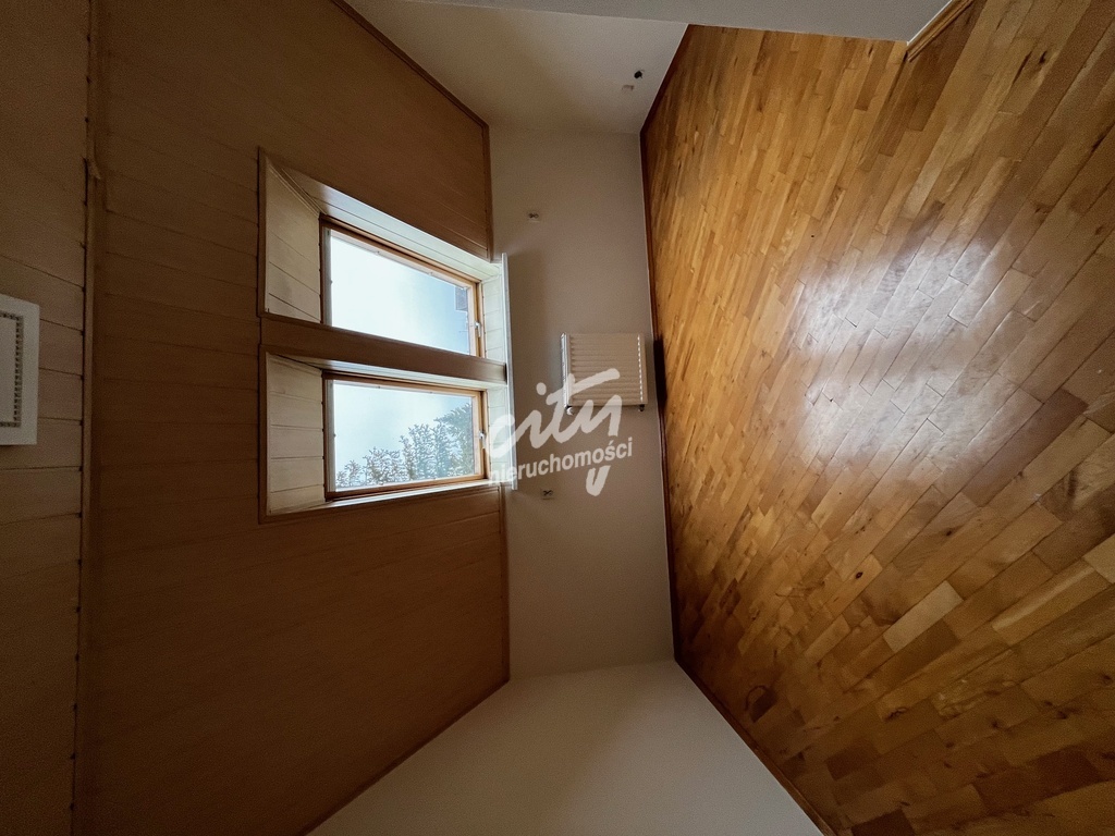 DOM NA DZIAŁALNOŚĆ NA BEZRZECZU (13)