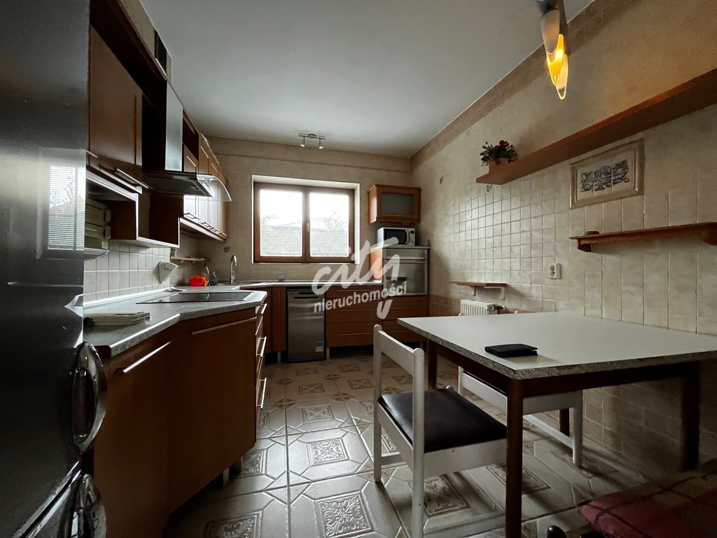 DOM NA DZIAŁALNOŚĆ NA BEZRZECZU (18)