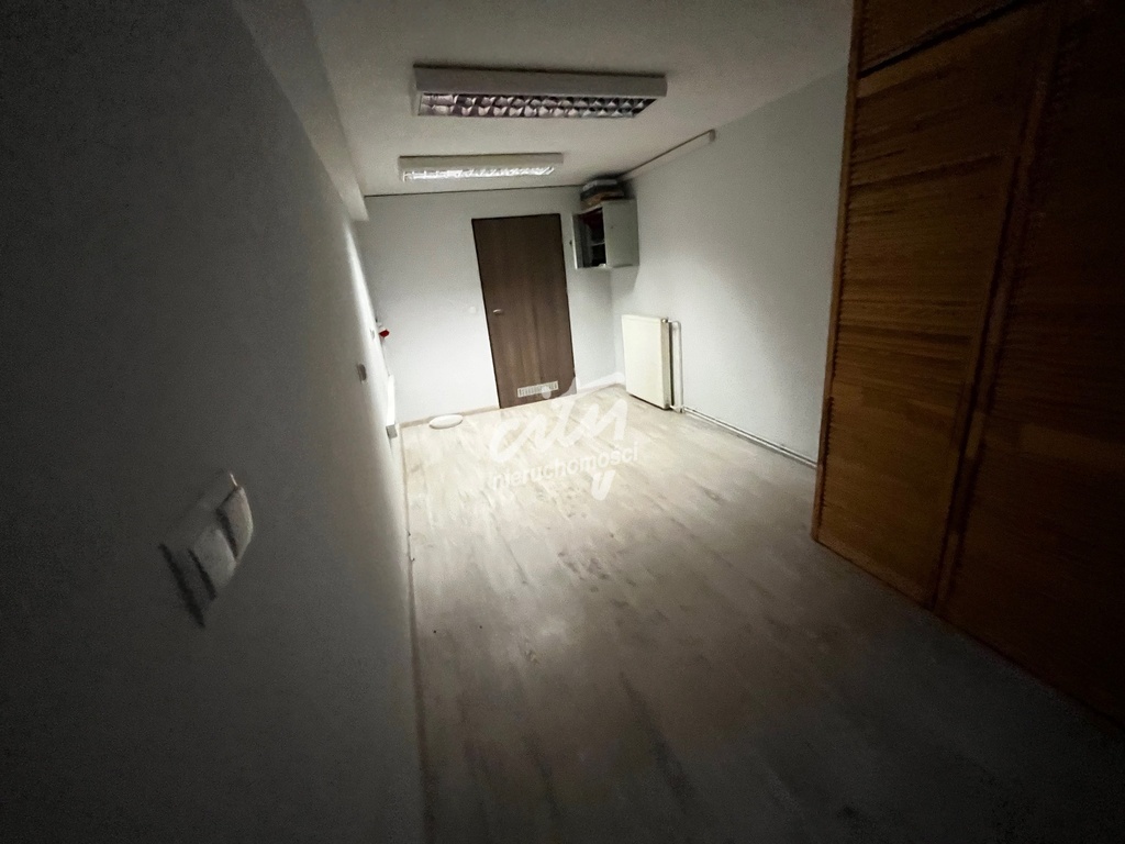 DOM NA DZIAŁALNOŚĆ NA BEZRZECZU (19)