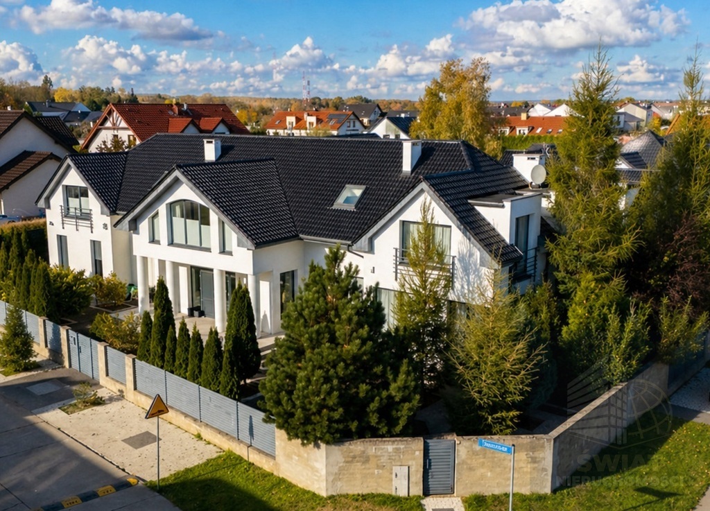 Dom dla rodziny szukającej komfortu i przestrzeni. (7)