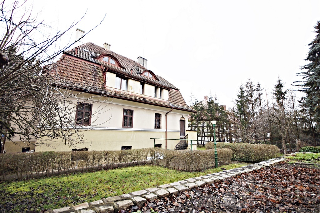 Willa poniemiecka w Darłowie 350 m2 (6)