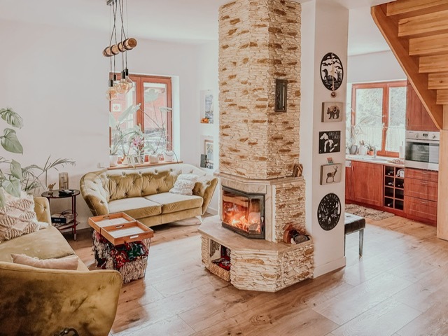 na sprzedaż dom nad jeziorem z linia brzegową (5)