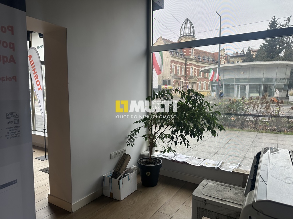 Atrakcyjny lokal w Centrum (6)