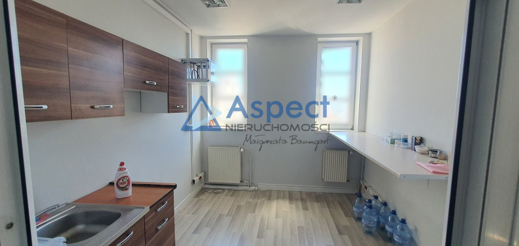 Tani, duży lokal biurowy na Starówce (12)