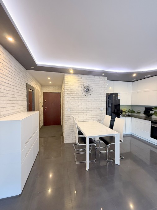 Mieszkanie ścisłe centrum,winda,miejsce postojowe. (2)