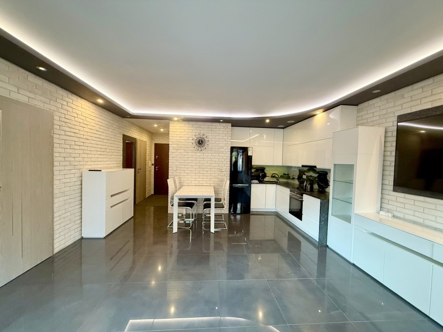 Mieszkanie ścisłe centrum,winda,miejsce postojowe. (1)