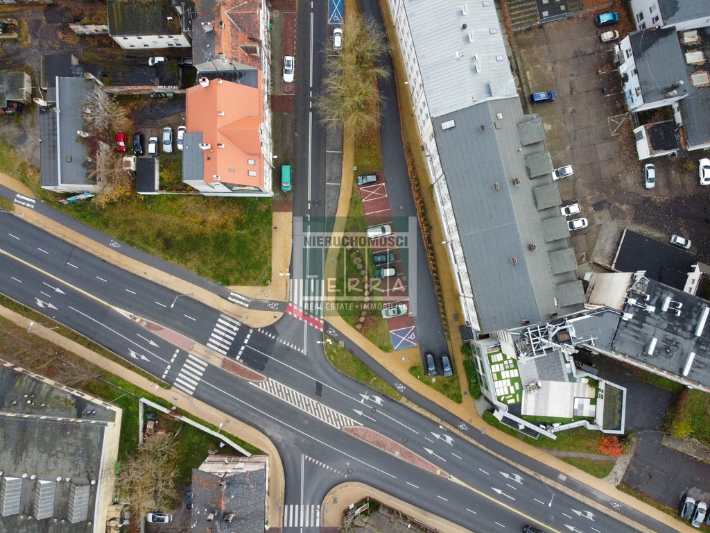 LOKAL USŁUGOWY W CENTRUM MIASTA (8)