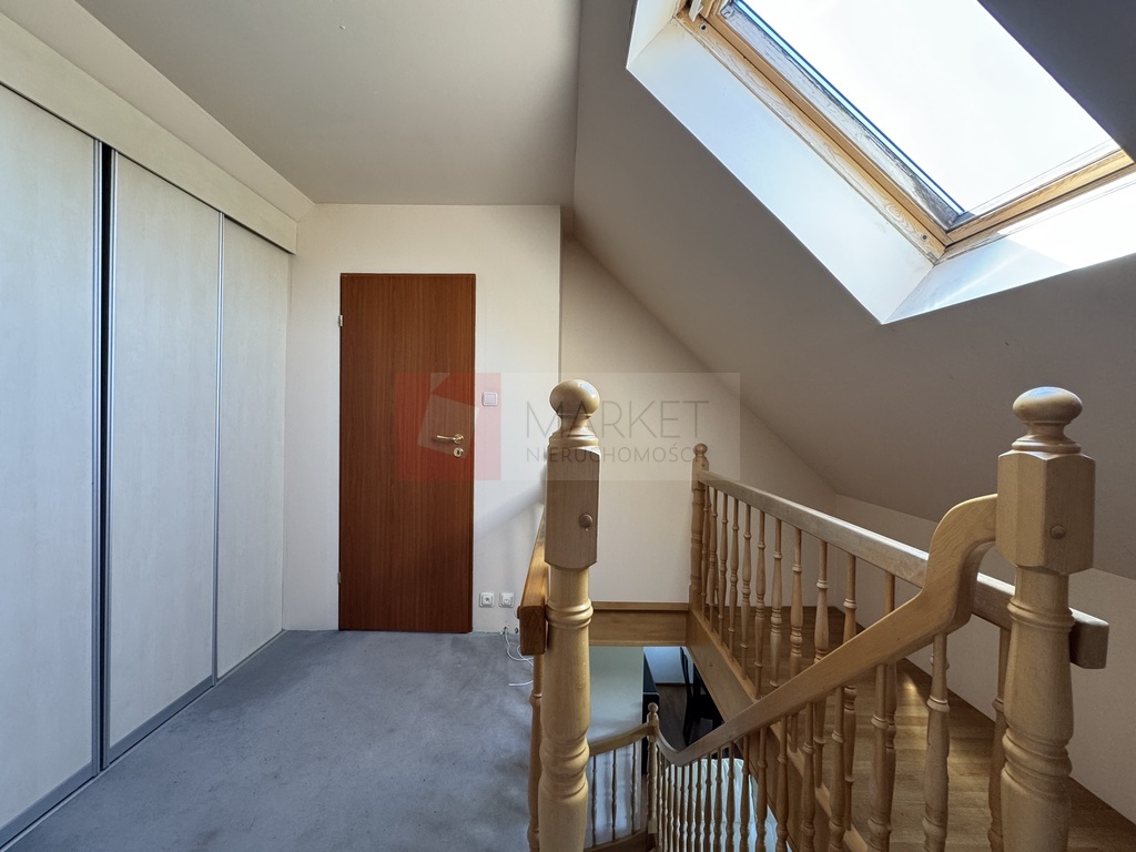 Piękne mieszkanie 4 pok., 2 poziomowe w Stepnicy (17)