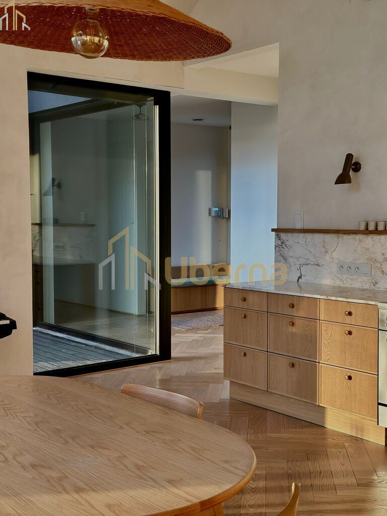 Unikatowy dom łączący ekologię i świetny styl (8)