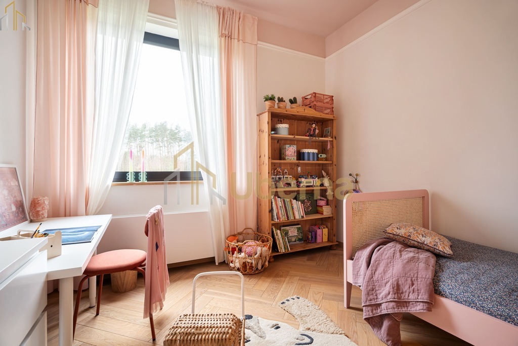 Unikatowy dom łączący ekologię i świetny styl (11)