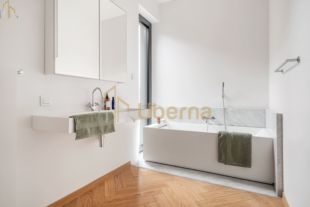 Unikatowy dom łączący ekologię i świetny styl (15)