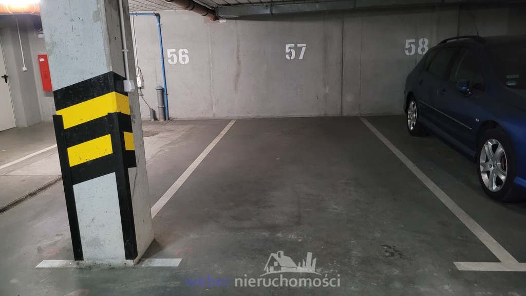 Miejsce postojowe w garażu podziemnym (1)