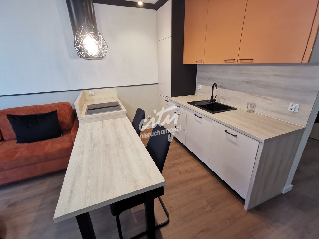 Dla Ciebie! Bądź 1. Najemcą! 2 pokoje z balkonem. (5)