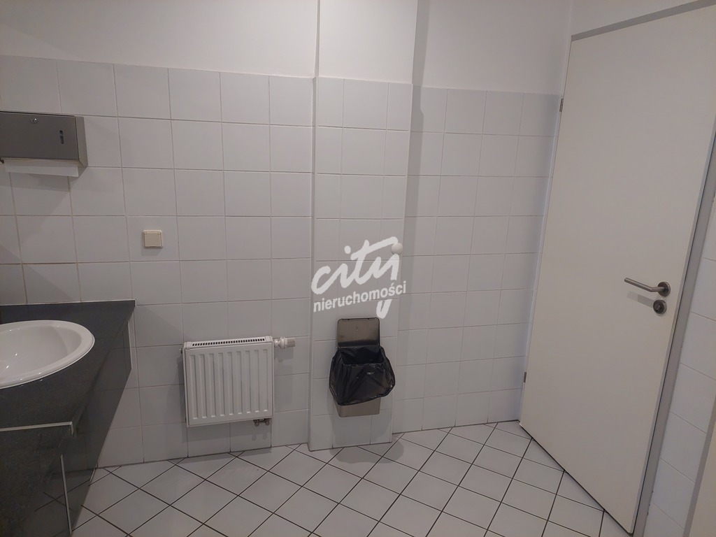 Lokal w biurowcu- 196,74 m2 -  wynajem w Centrum (13)