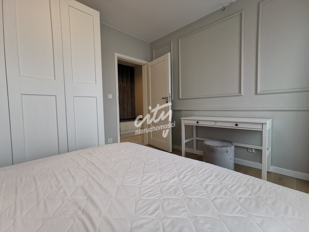 Nova II. Wsyoski standard. 2 pokoje, balkon. (8)