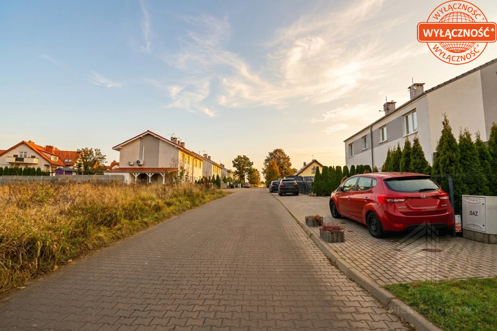 Atrakcyjna działka w Bezrzeczu, pełne uzbrojenie (3)