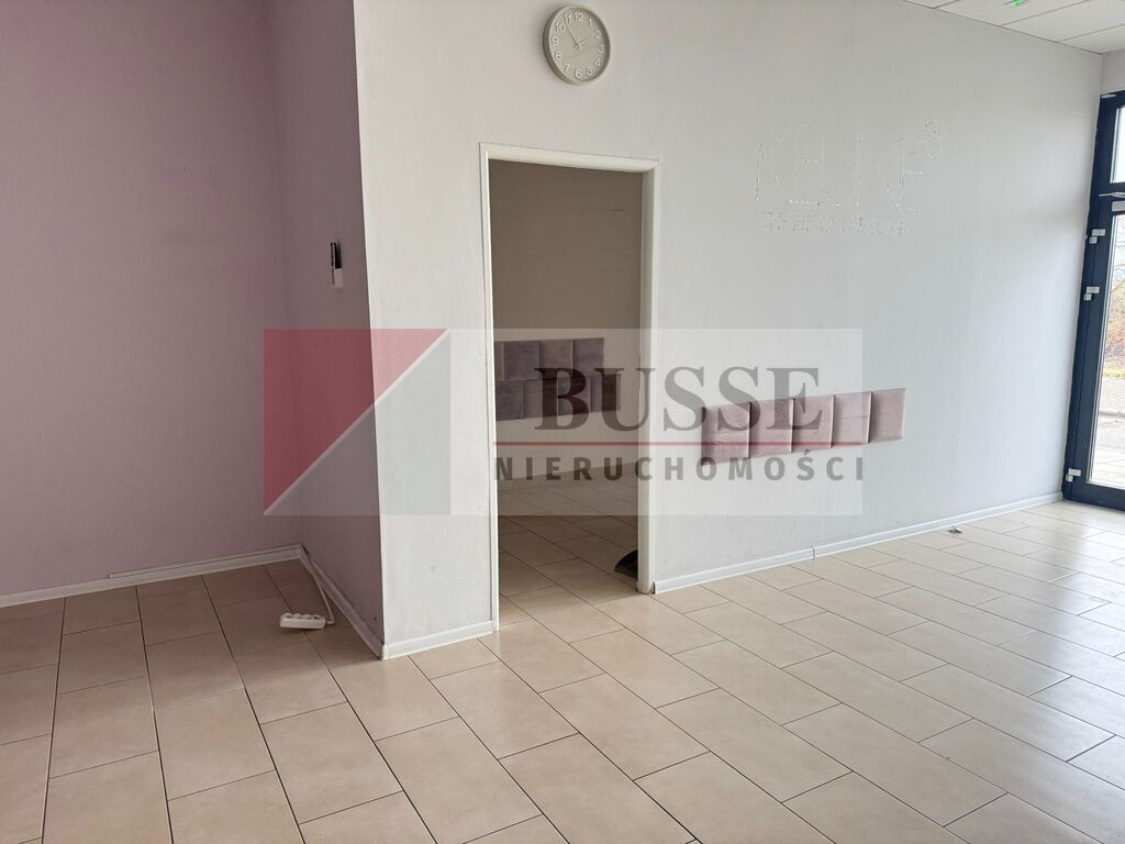 Na wynajem Lokal handlowo Usługowy 69m2 Bukova Par (2)