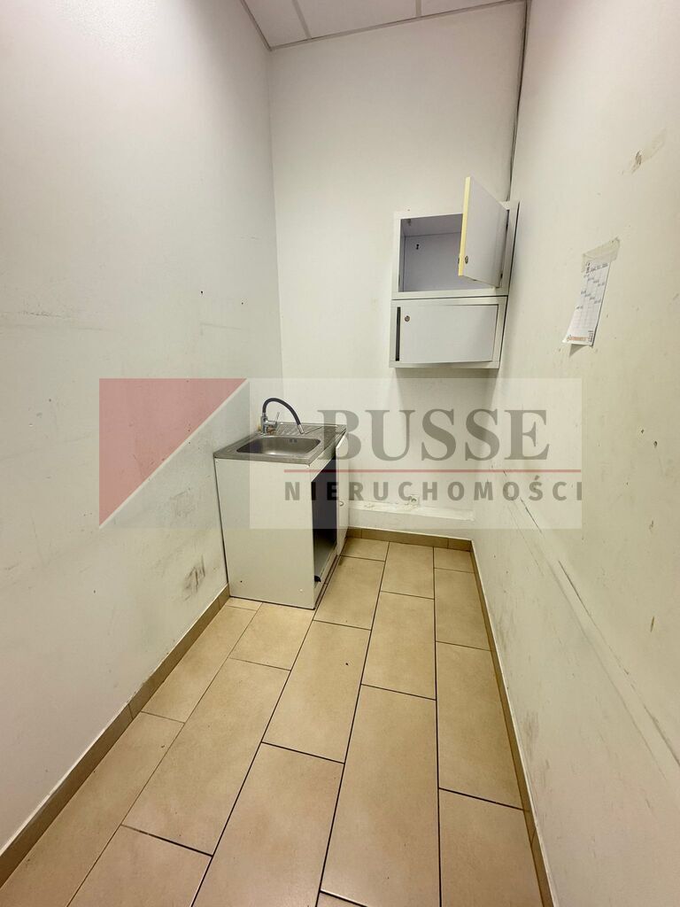 Na wynajem Lokal handlowo Usługowy 69m2 Bukova Par (11)