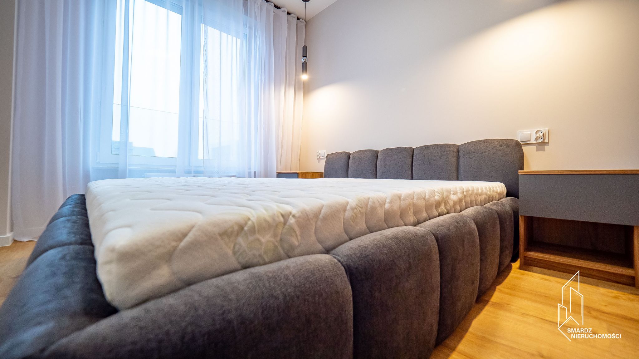 Gotowe do zamieszkania, w pełni umeblowane 2 pokojowe mieszkanie. (50)