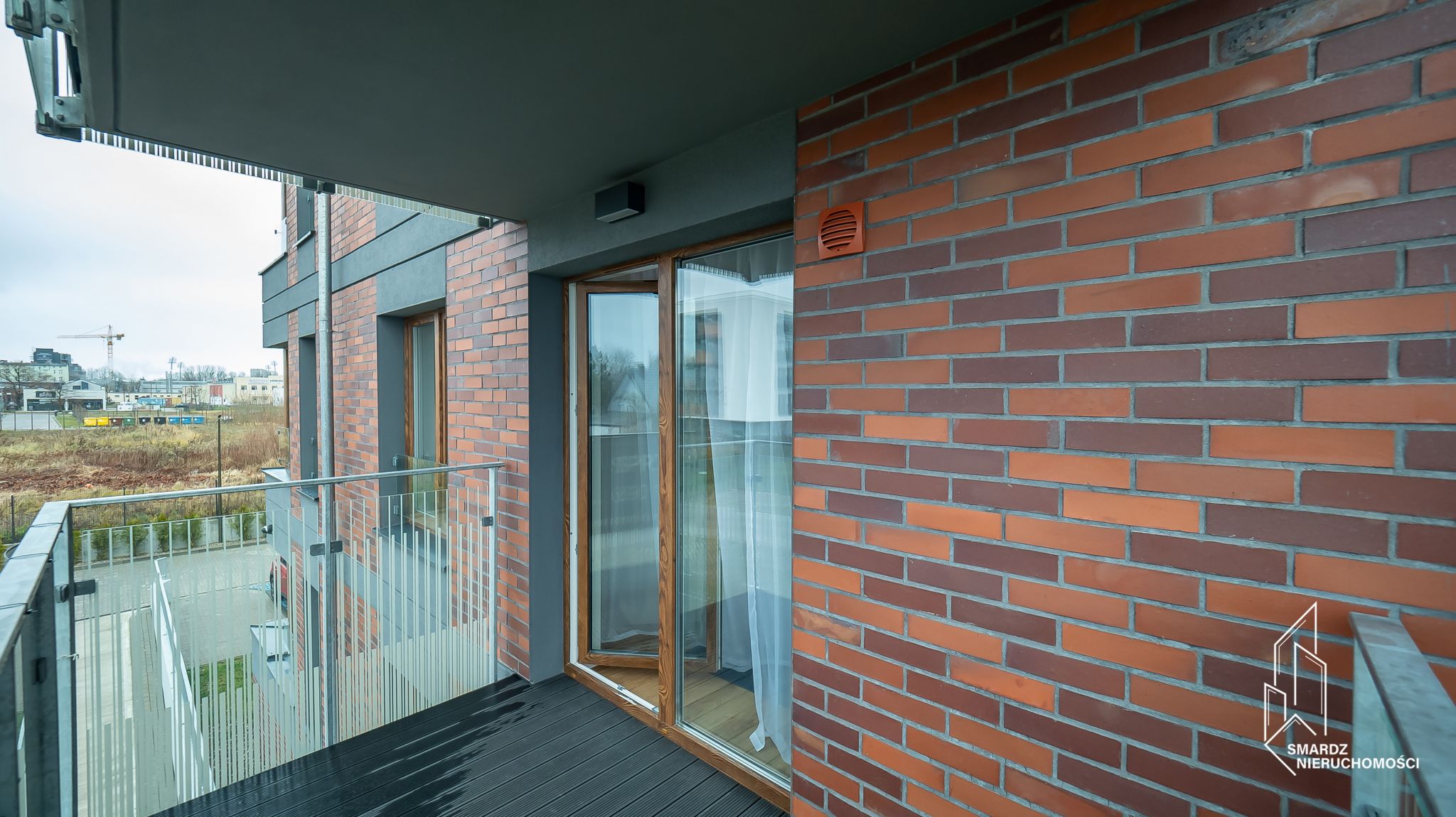 Gotowe do zamieszkania, w pełni umeblowane 2 pokojowe mieszkanie. (130)