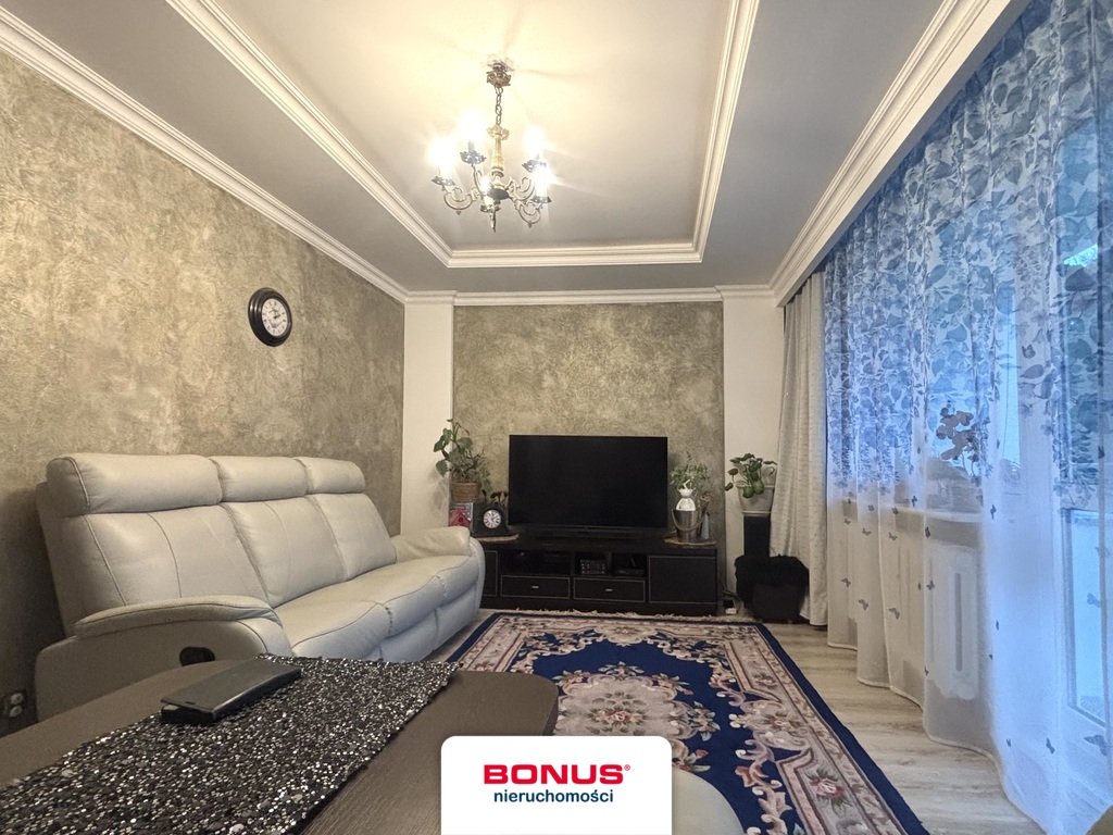 Czteropokojowe mieszkanie z balkonem na parterze (1)