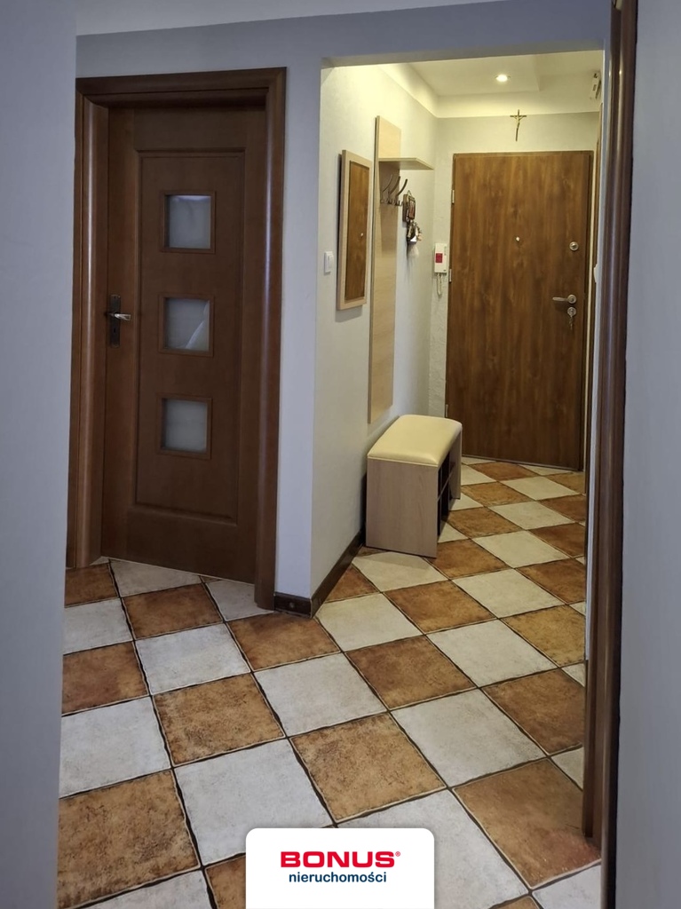 Czteropokojowe mieszkanie z balkonem na parterze (16)