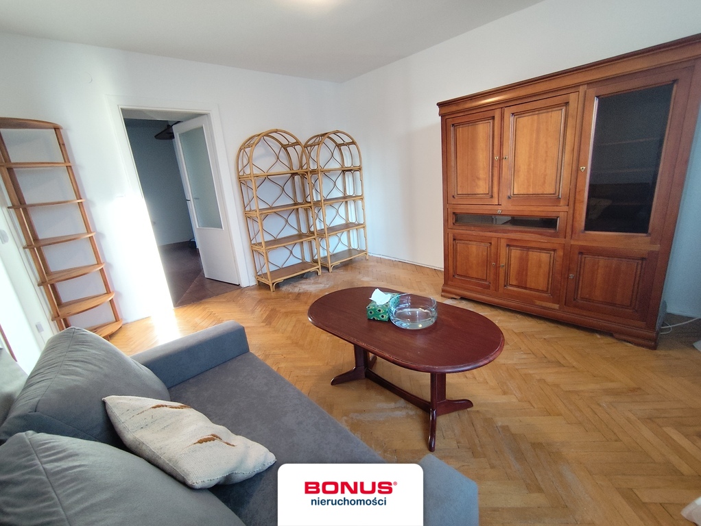 Mieszkanie w centrum (2)