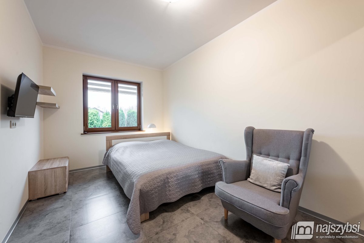 PŁOTY- UNIKATOWY DOM/REZYDENCJA 304 M2 (15)