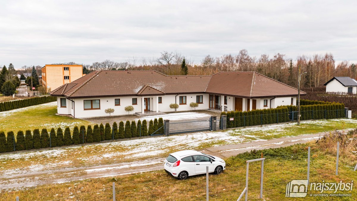 PŁOTY- UNIKATOWY DOM/REZYDENCJA 304 M2 (3)