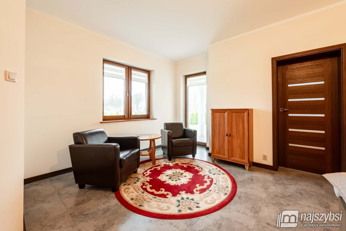 PŁOTY- UNIKATOWY DOM/REZYDENCJA 304 M2 (38)