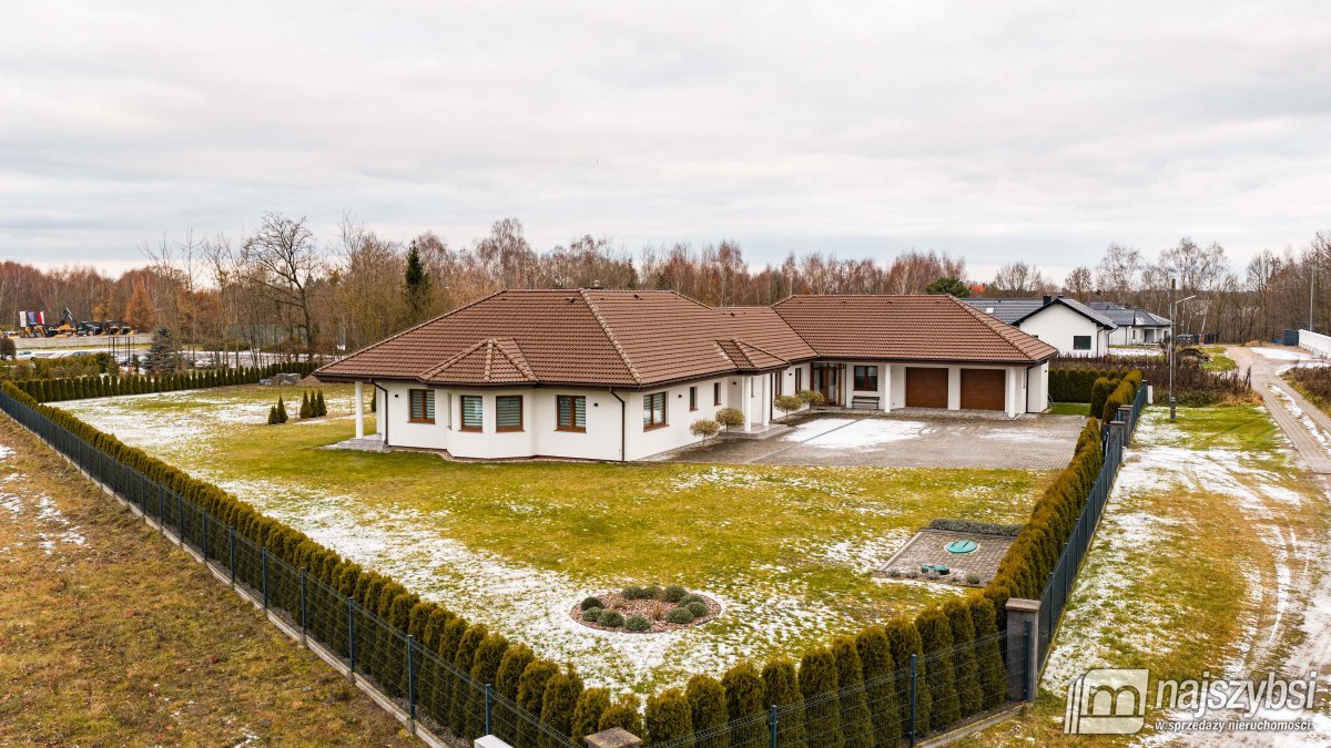 PŁOTY- UNIKATOWY DOM/REZYDENCJA 304 M2 (4)