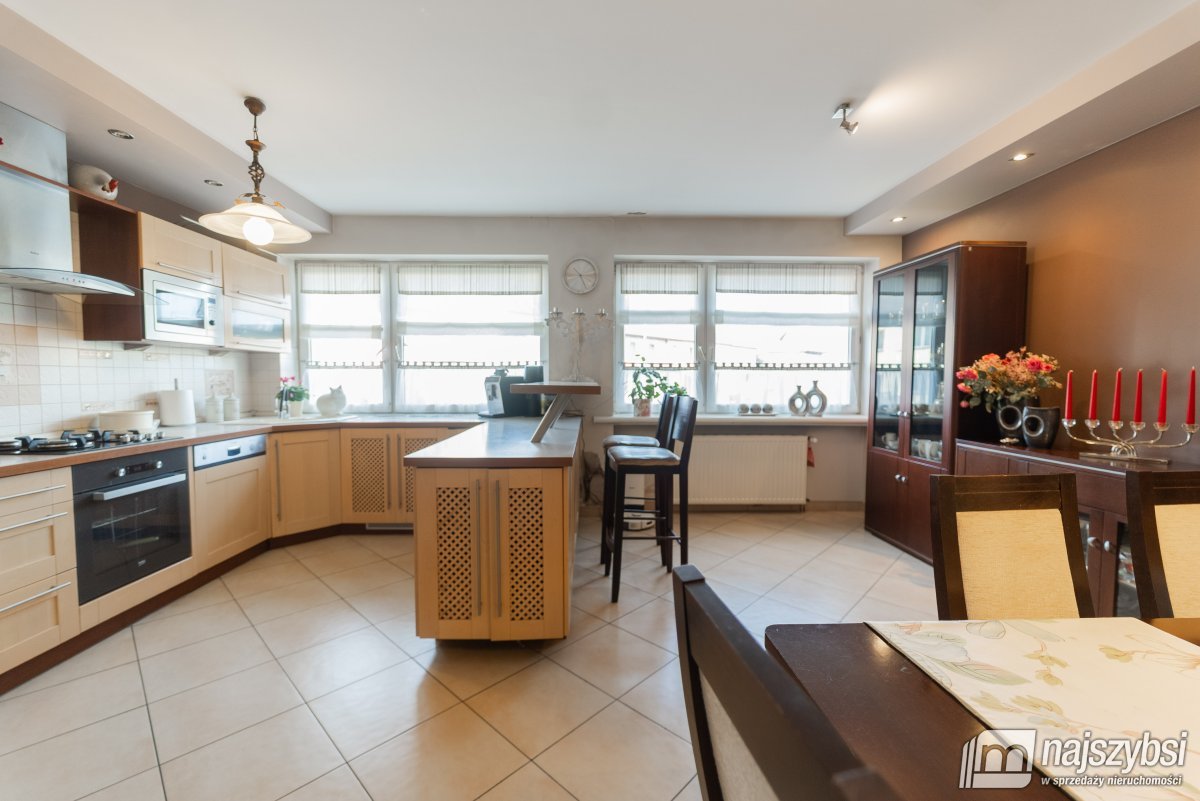 Goleniów - dom  w spokojnej okolicy (33)