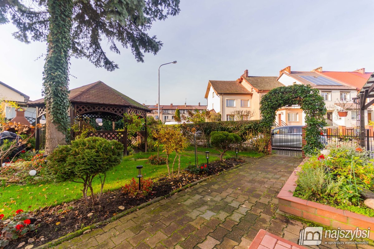 Goleniów - dom  w spokojnej okolicy (4)