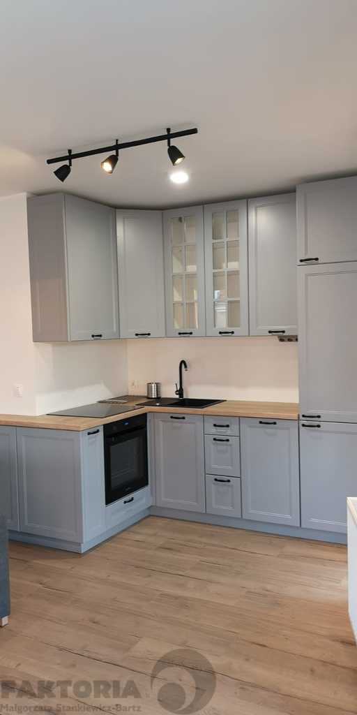 Centrum 3 pokoje 73 m2 +miejsce postojowe 5000 zł (2)