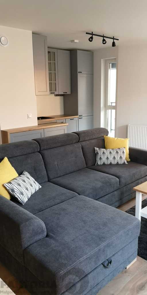 Centrum 3 pokoje 73 m2 +miejsce postojowe 5000 zł (4)