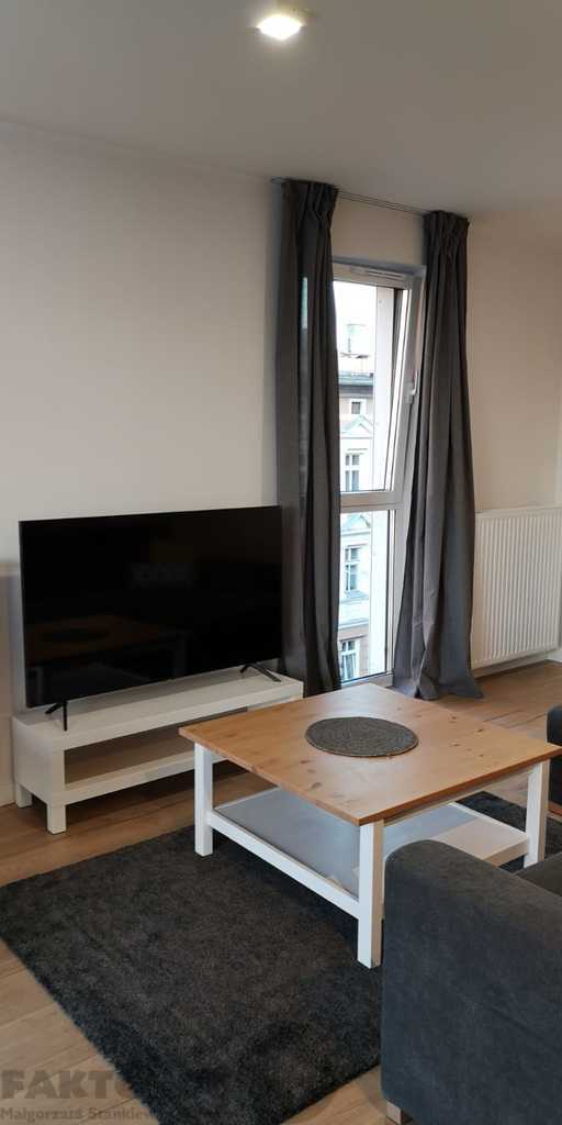 Centrum 3 pokoje 73 m2 +miejsce postojowe 5000 zł (5)