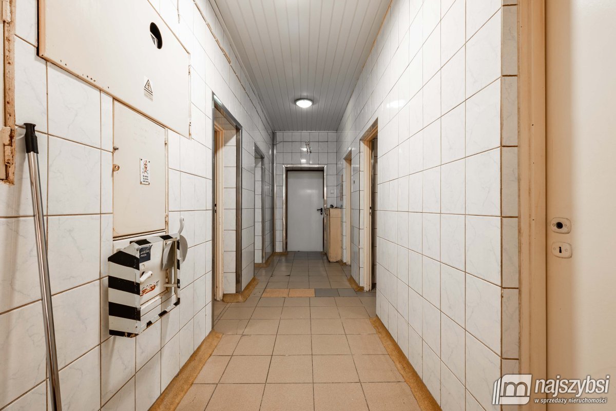 Stepnica-piekarnia, obiekt 350m2 na usługi/magazyn (21)