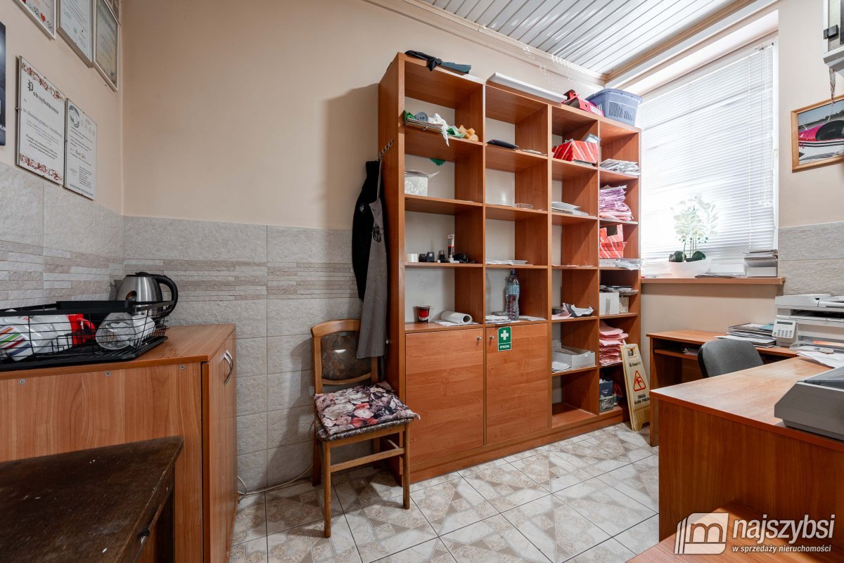 Stepnica-piekarnia, obiekt 350m2 na usługi/magazyn (16)