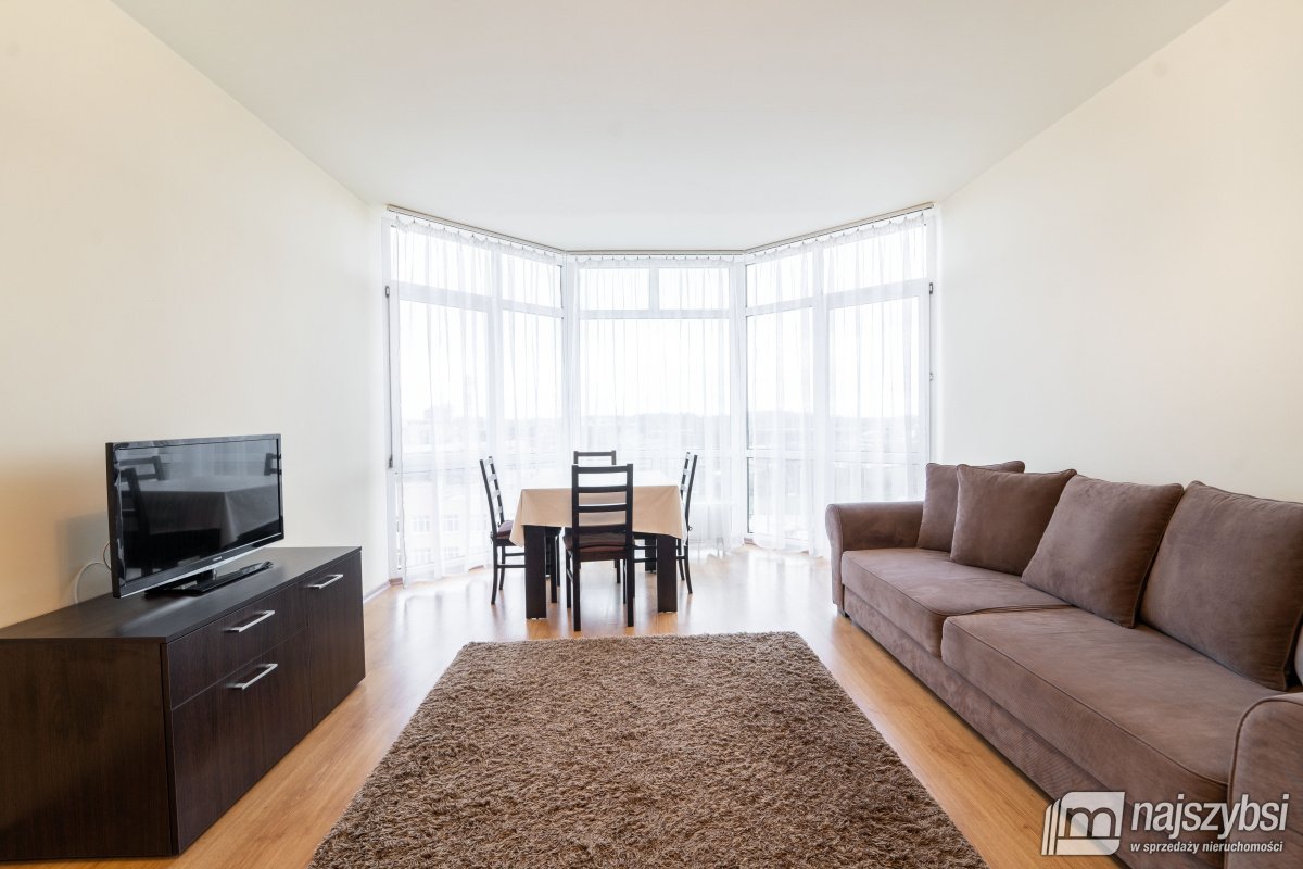 Kołobrzeg-przestronne2pok. mieszkanie 1km do morza (12)