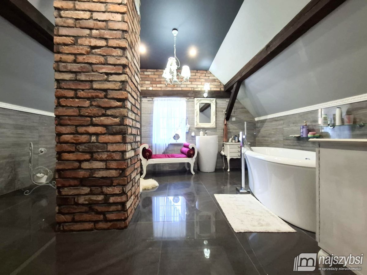 Radowo Małe - obrzeża, klimatyczny dom na sprzedaż (17)