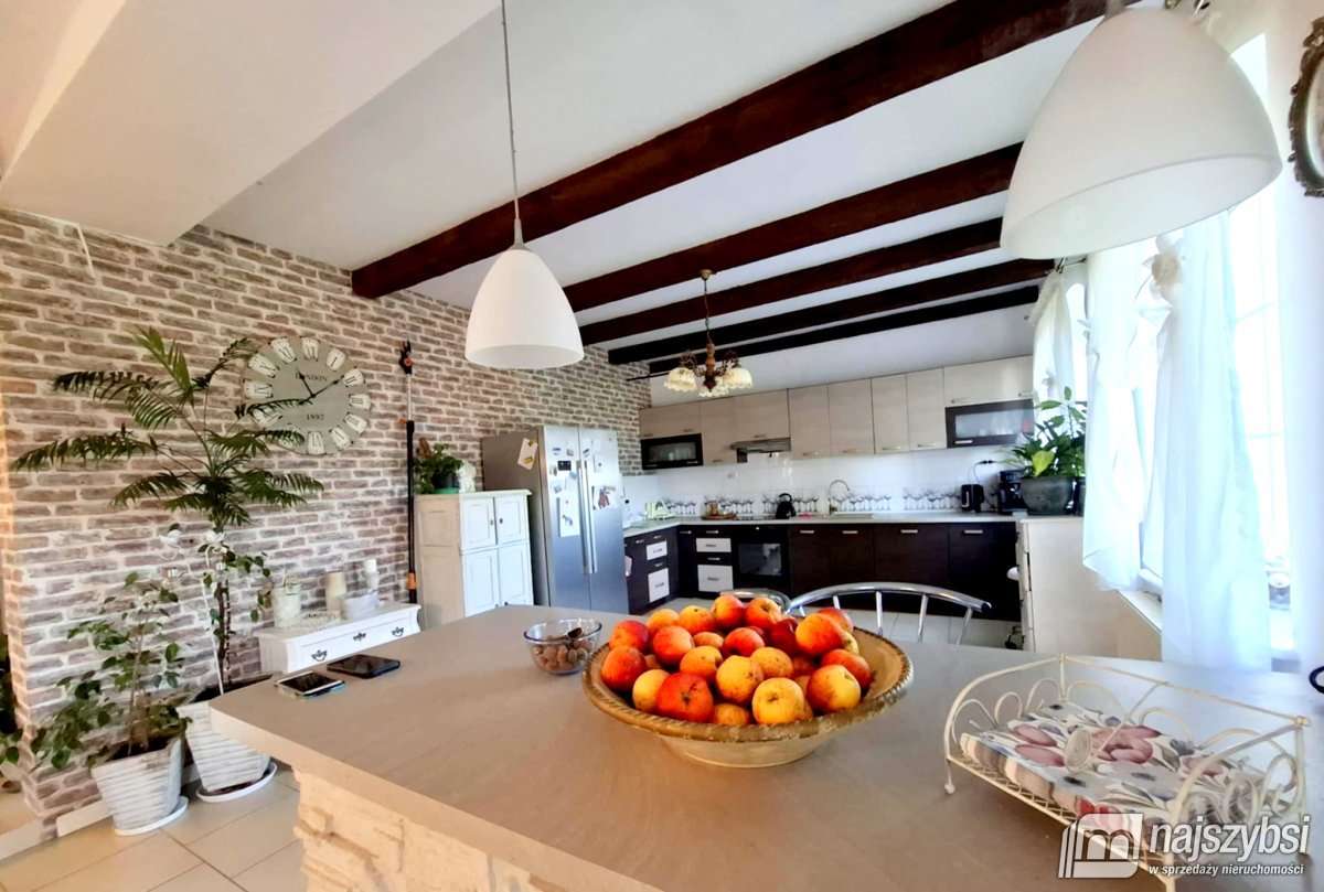 Radowo Małe - obrzeża, klimatyczny dom na sprzedaż (24)