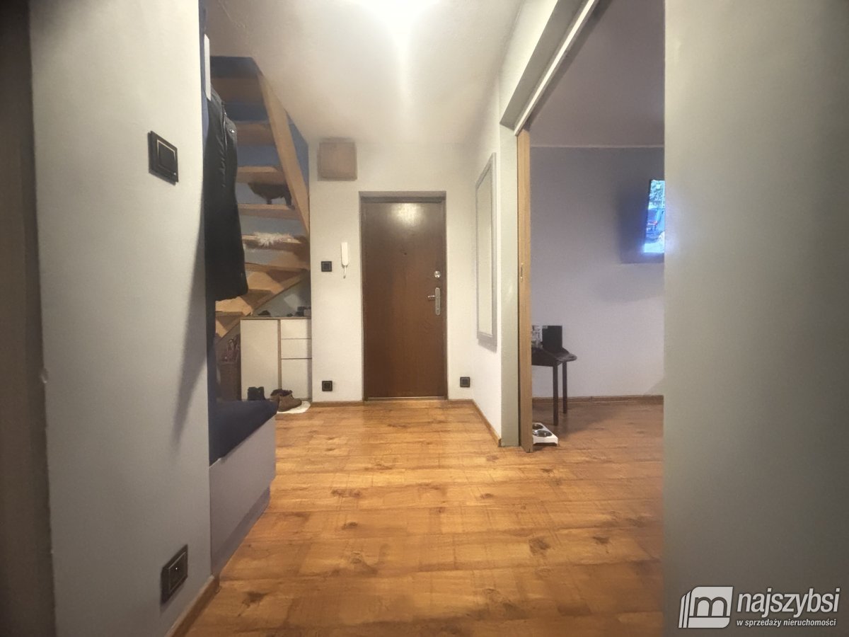 Gryfice - Dwupoziomowe mieszkanie w centrum miasta (10)